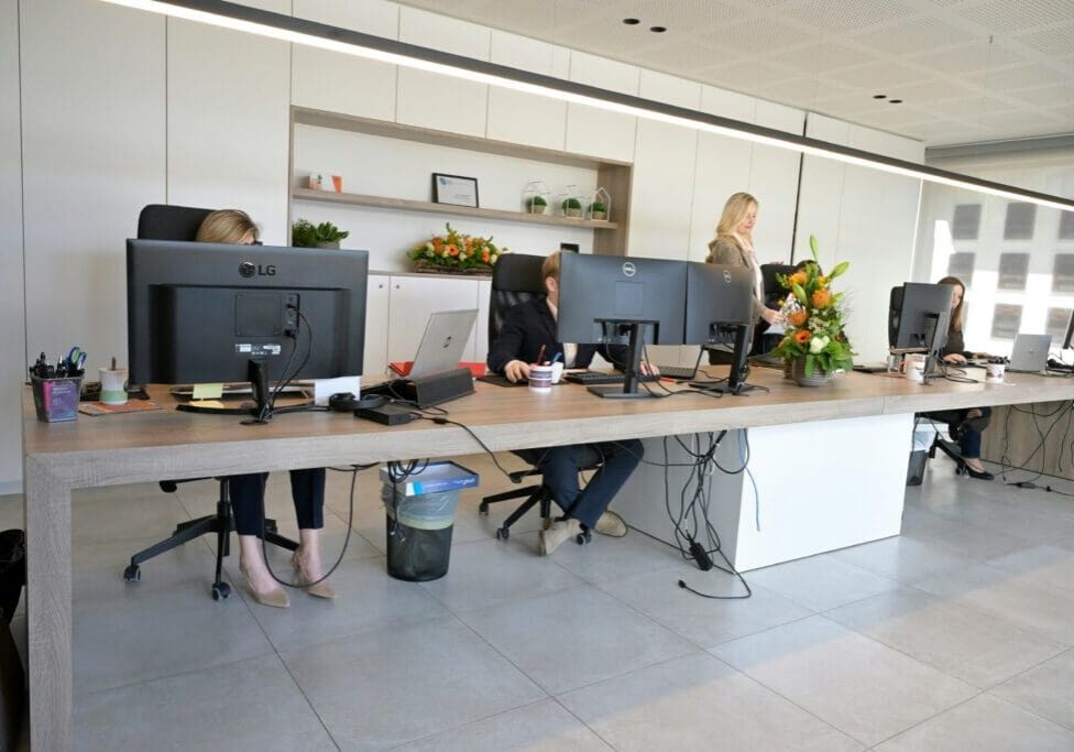 voip-vs-landlines-business-phone-communications